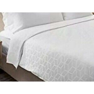 IHG Bedding Collection Queen Grand 80” x 83” WHITE Duvet Cover 100% Polyester
